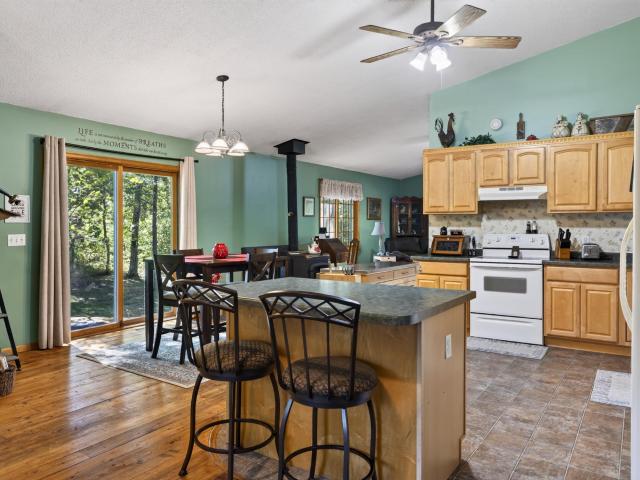 1587 SW Stallion Road
