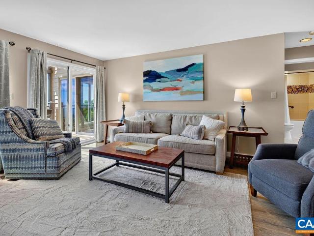 1587 Vistas Condos