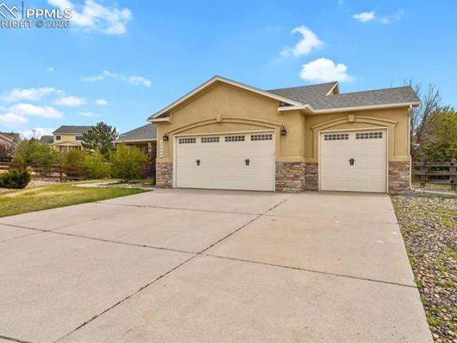 15884 Paiute Circle