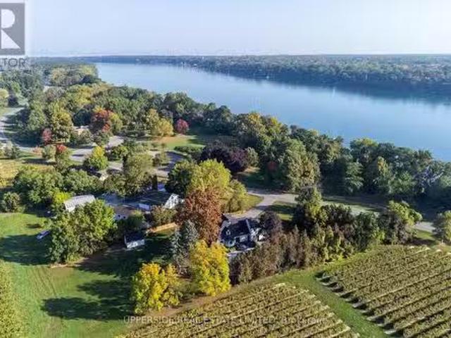 15886 Niagara Parkway, Niagara On The Lake, ON, L0S 1J0 hous.