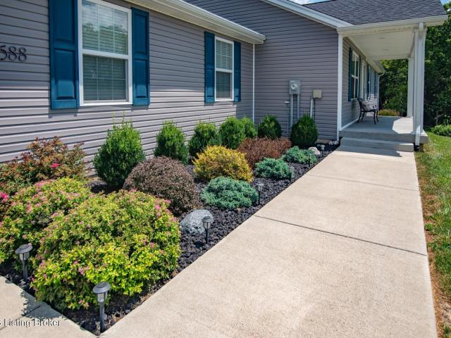 1588 Cecilia Smiths Mill Rd