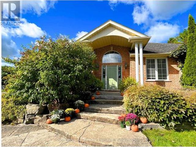 1580 College Park Drive, Peterborough Otonabee Ward 1, ON, K9K 2G9 house for sale | Listing ID X13786 | Royal LePage