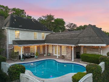 15814 Fleetwood Oaks Drive