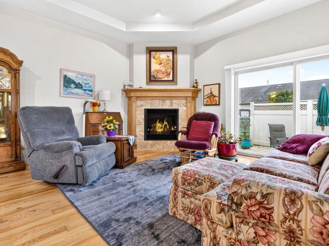 1581 redwing drive