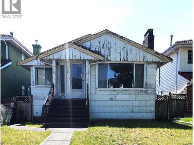 1582 E 49Th Avenue, Vancouver, BC, V5P 1S6 house for sale | Listing ID R3177 | Royal LePage