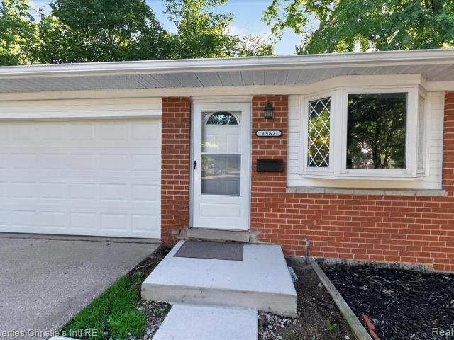 1582 Stephens Drive