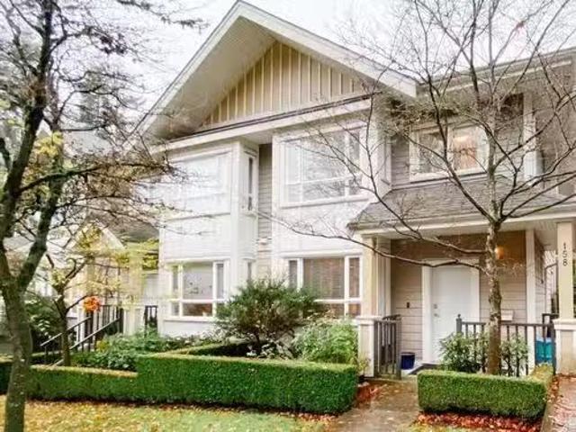 158 22Nd Street W, North Vancouver, BC, V7M 1Z9 townhouse fo.