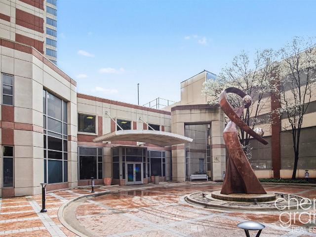 158 Campau Circle # 1516