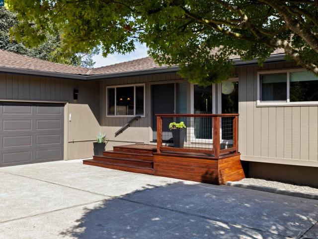 158 Fairfield Pl