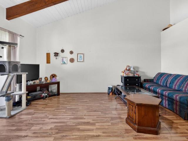 158 Kern Street 10