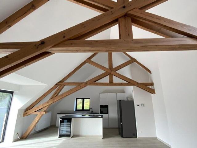 158 m² onder een monumentale dakstructuur