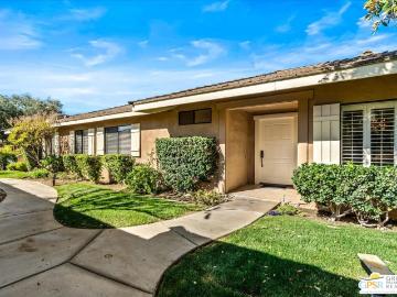 Condo for sale in Palm Desert - Parking