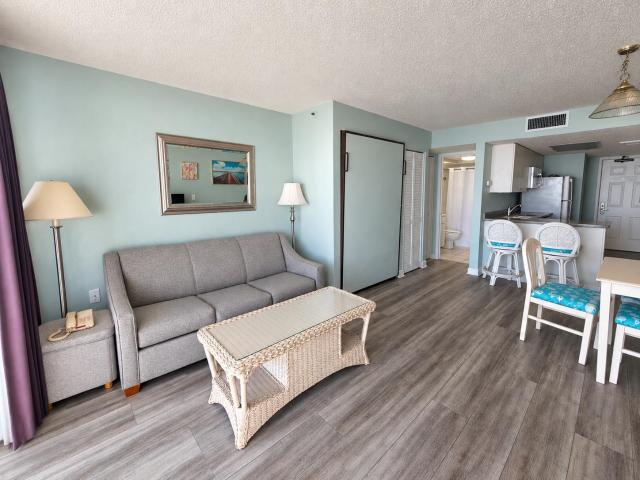158 Seawatch Dr. 703