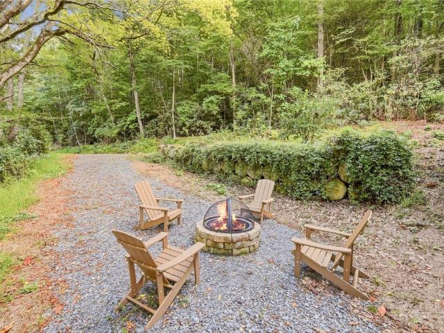 158 River View Lane