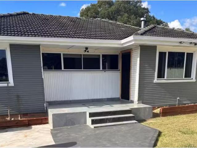 158 Webster Road, Lurnea House for rent Listed by Chris Zambo.