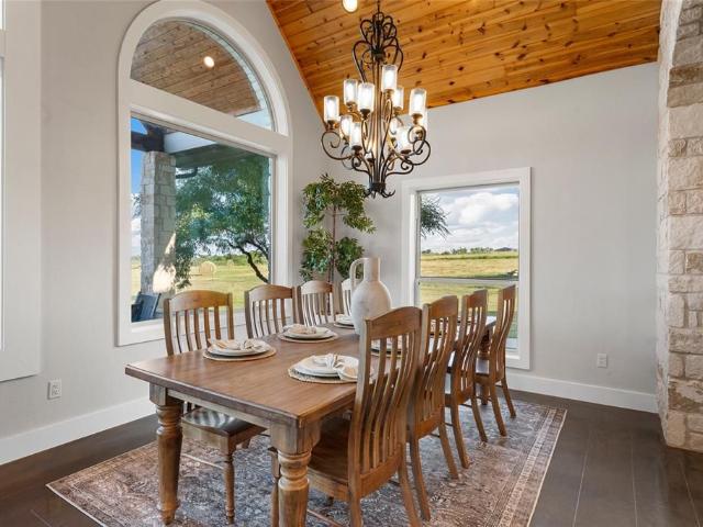 15949 E US Highway 190, Rogers, US, TX
