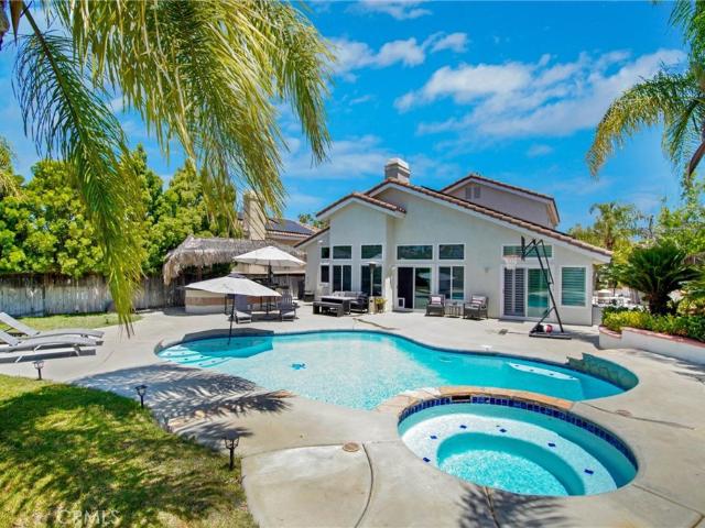 1594 Dominguez Ranch
