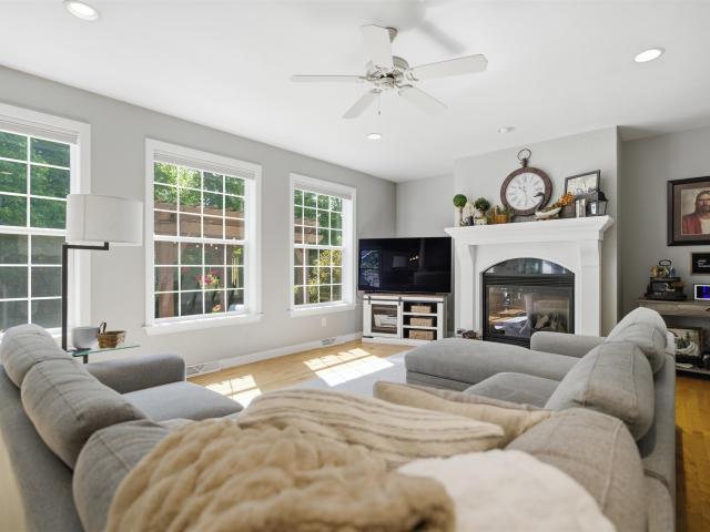 1594 kingswood drive
