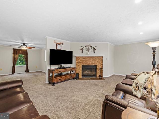 15950 Crowfoot Court