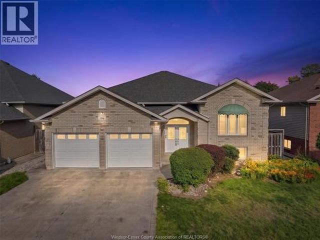 1596 Morningstar Avenue, Windsor, ON, N8P 1P9 house for sale | Listing ID 26023 | Royal LePage