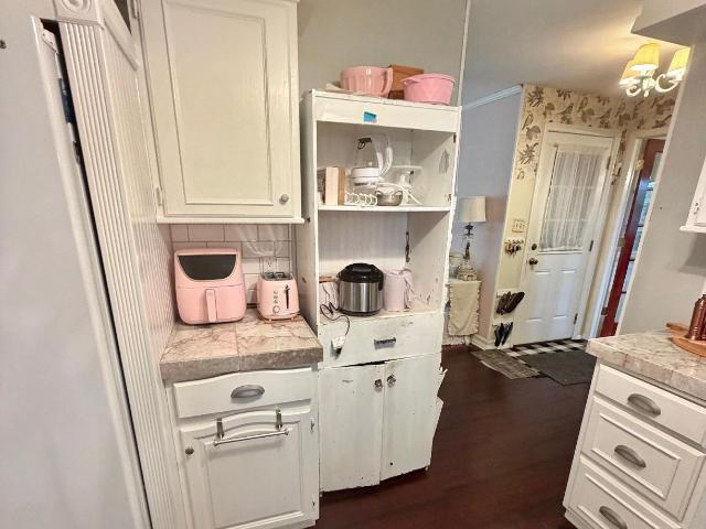 1596 oakridge court