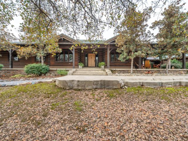 15900 El Camino Robles