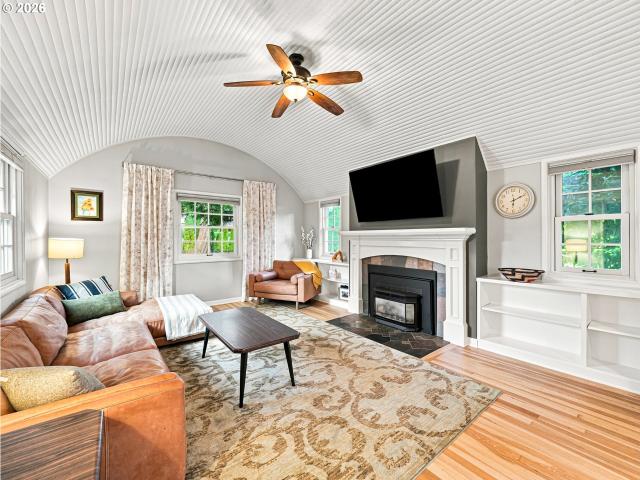 15909 SE Arista DR