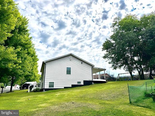 1590 Homeland Drive