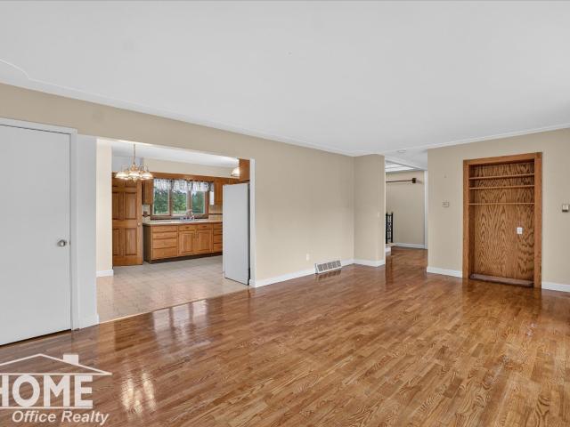 1590 W Mason Road
