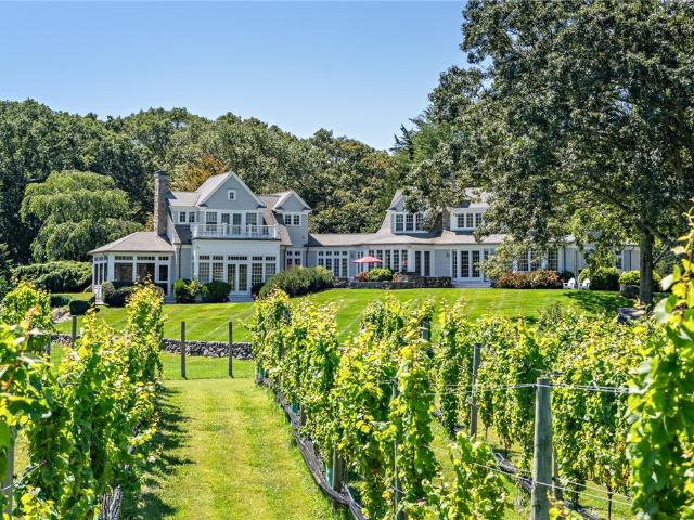 1591 Commodore Perry Highway