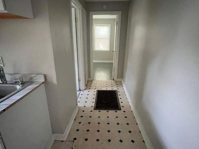 1591 Locust 1 Bedroom Apartment for Rent at 1591 Locust St, Memphis, TN 38108 Douglas Bungalow Crump