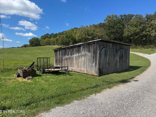 1592 Dry Valley Rd