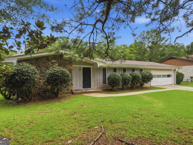 1592 Envoy Place