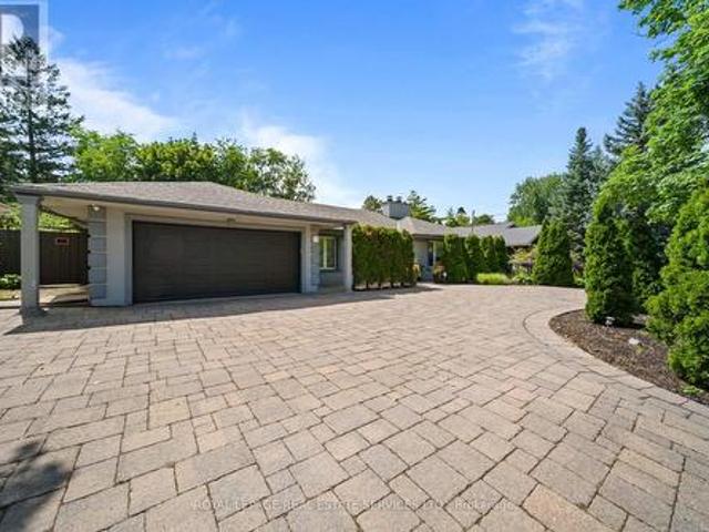 1592 Islington Avenue, Toronto, ON, M9A 3M6 house for sale | Listing ID W13537 | Royal LePage