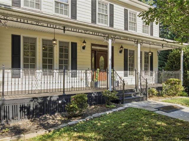1593 Walkway Court SW