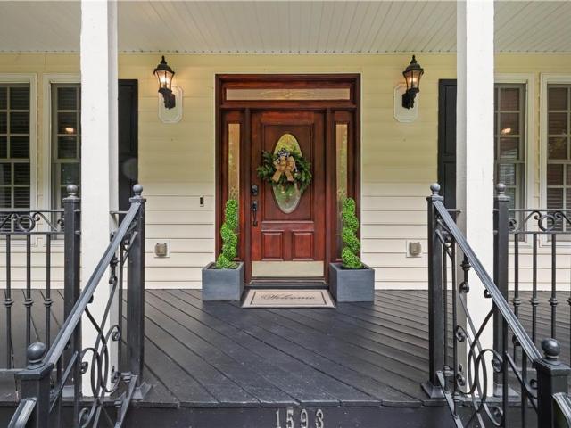 1593 Walkway Court SW