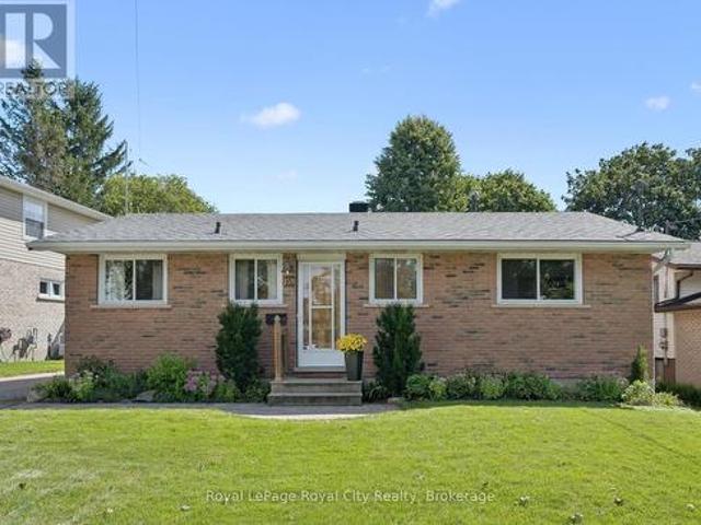 159 Country Club Drive, Guelph Victoria North, ON, N1E 3K8 house for sale | Listing ID X13779 | Royal LePage