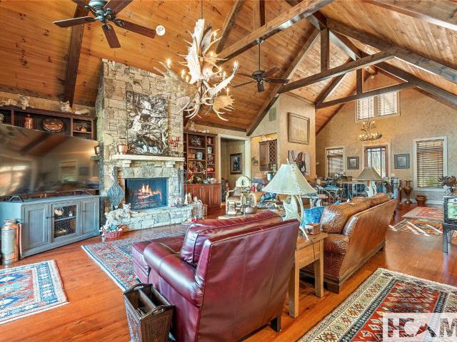 159 Highlands Point