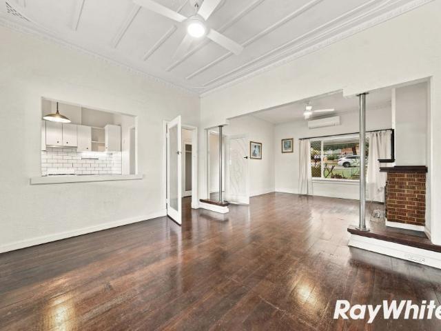 159 Lockhart Street