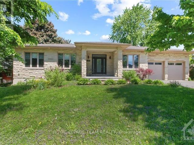 159 Roger Road Ottawa, ON K1H5C7