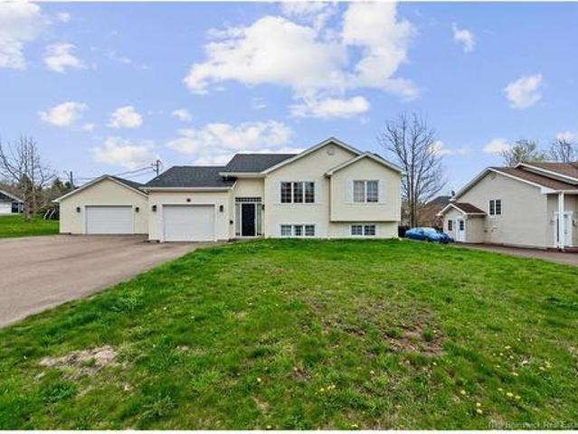 159 Theriault St, Dieppe, NB, E1A 8B1 house for lease | Listing ID NB143261 | Royal LePage