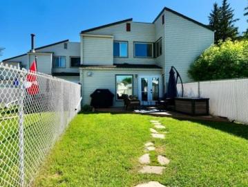 15 820 Street, Peace River, AB, T8S 1S4 townhouse for sale | Listing ID A2320 | Royal LePage