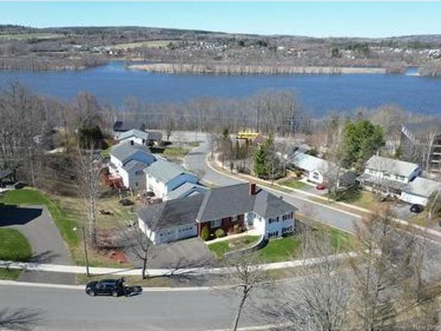 15 Talisman Cres, Fredericton, NB, E3C 1L9 house for sale | Listing ID NB145849 | Royal LePage