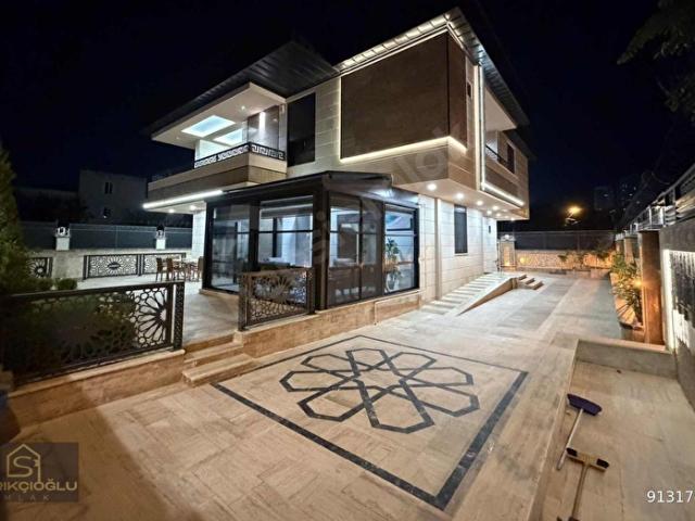 15 TEMMUZ MAHALLESİNDE ÖZEL MİMARİ EMSALSİZ GENİŞLİK 8+2 VİLLA