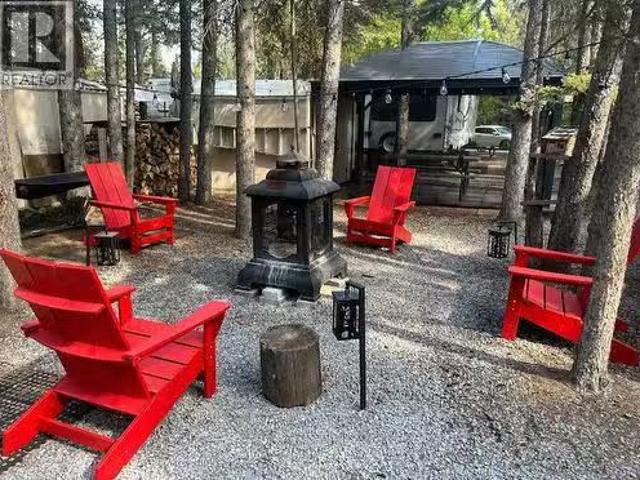 15 Timber Drive, 27 5230 Highway, Rural Mountain View County.
