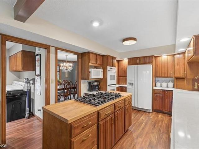 15 Timberlane Drive