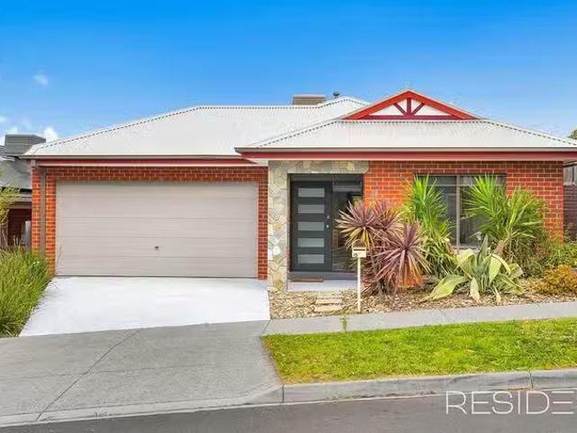 15 Tooradin Crescent, Doreen, VIC 3754