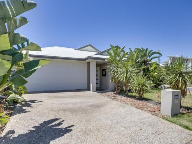 15 Treetop Place, MANLY WEST, QLD 4179