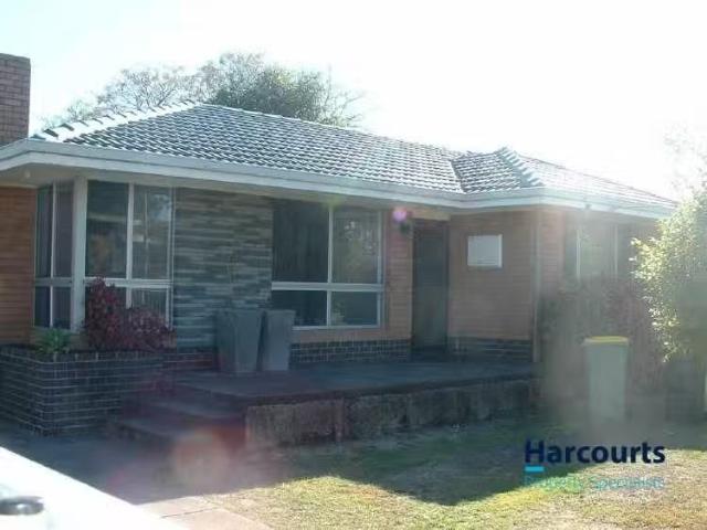 15 Tudor Avenue, SHELLEY, WA 6148 House for Rent