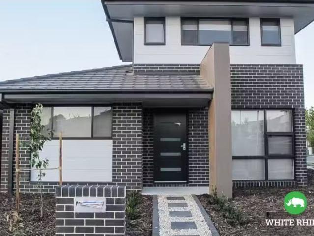 15 Vanperson Street, Crace Townhouse for rent Listed by Renta.